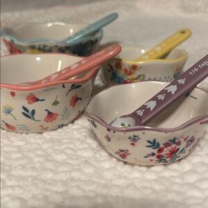 The Pioneer Woman Floral Measuring Cups and Spoons Set - Multicolor
